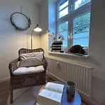 アパート 4 Wunderschoene Im Kavaliershaus シュヴェリーン