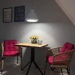 4 Wunderschoene Im Kavaliershaus Schwerin (Mecklenburg-Vorpommern)