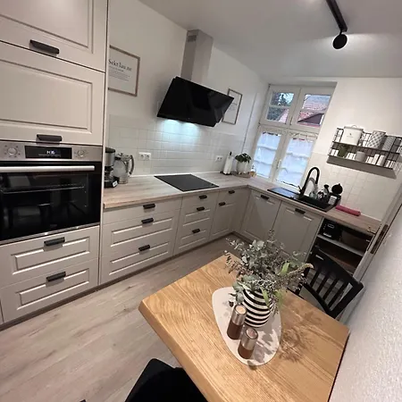 4 Wunderschoene Im Kavaliershaus * Schwerin (Mecklenburg-Vorpommern)